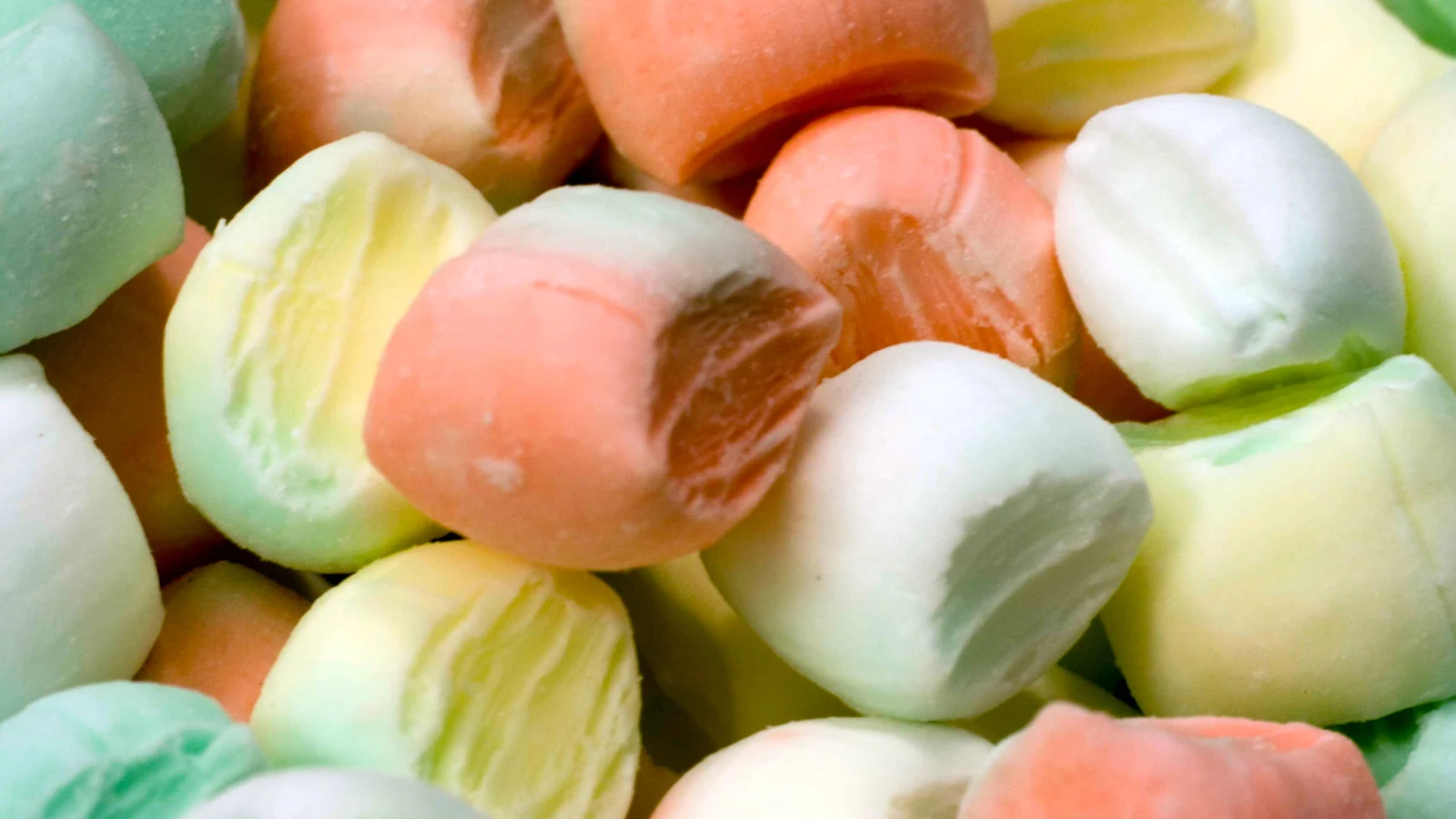 Caramelle da fine pasto usate nello studio sulla reciprocità e le mance nei ristoranti